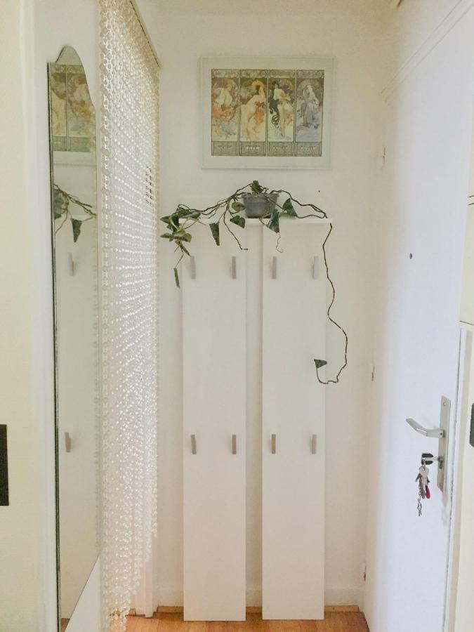 Stella Yardena Apartment Paris