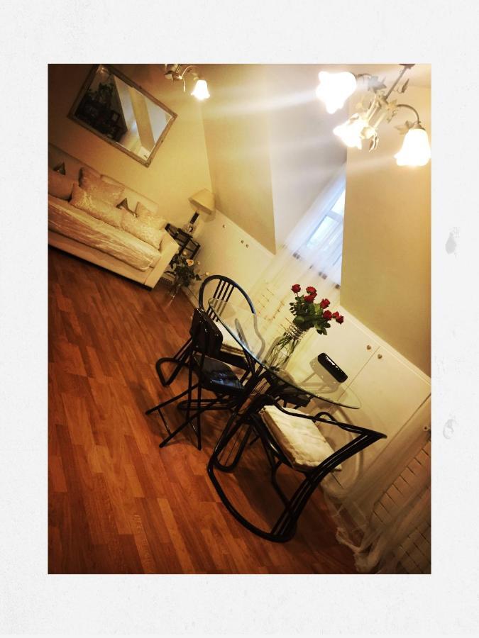 Stella Yardena Apartment Paris